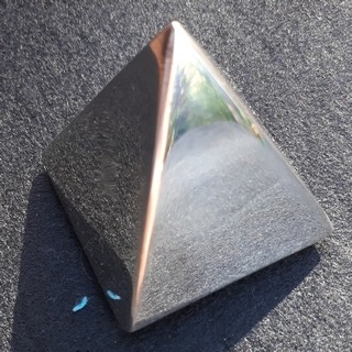 radiance-silver-pyramid-4-320